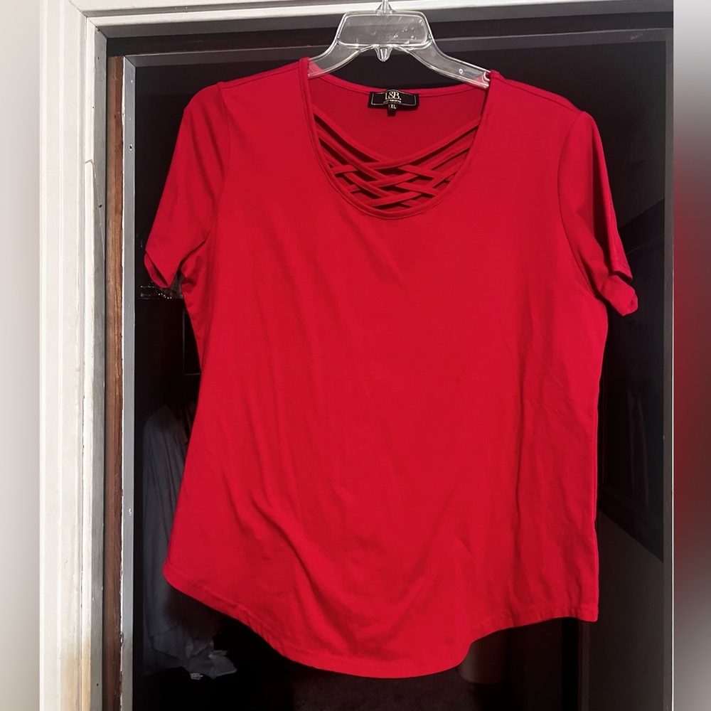 Sz: XL
L&B
Red s/s Top
Poly/Rayon/Spandex